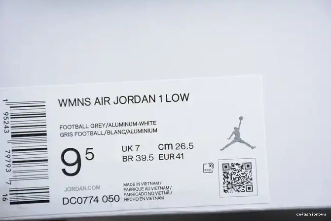 Low DC0774-050 1 Blue Jordan University (W) 0518